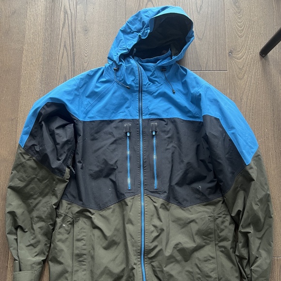 Men's Burton [ak] Swash GORE‑TEX 2L Jacket - Size Medium - Picture 1 of 8